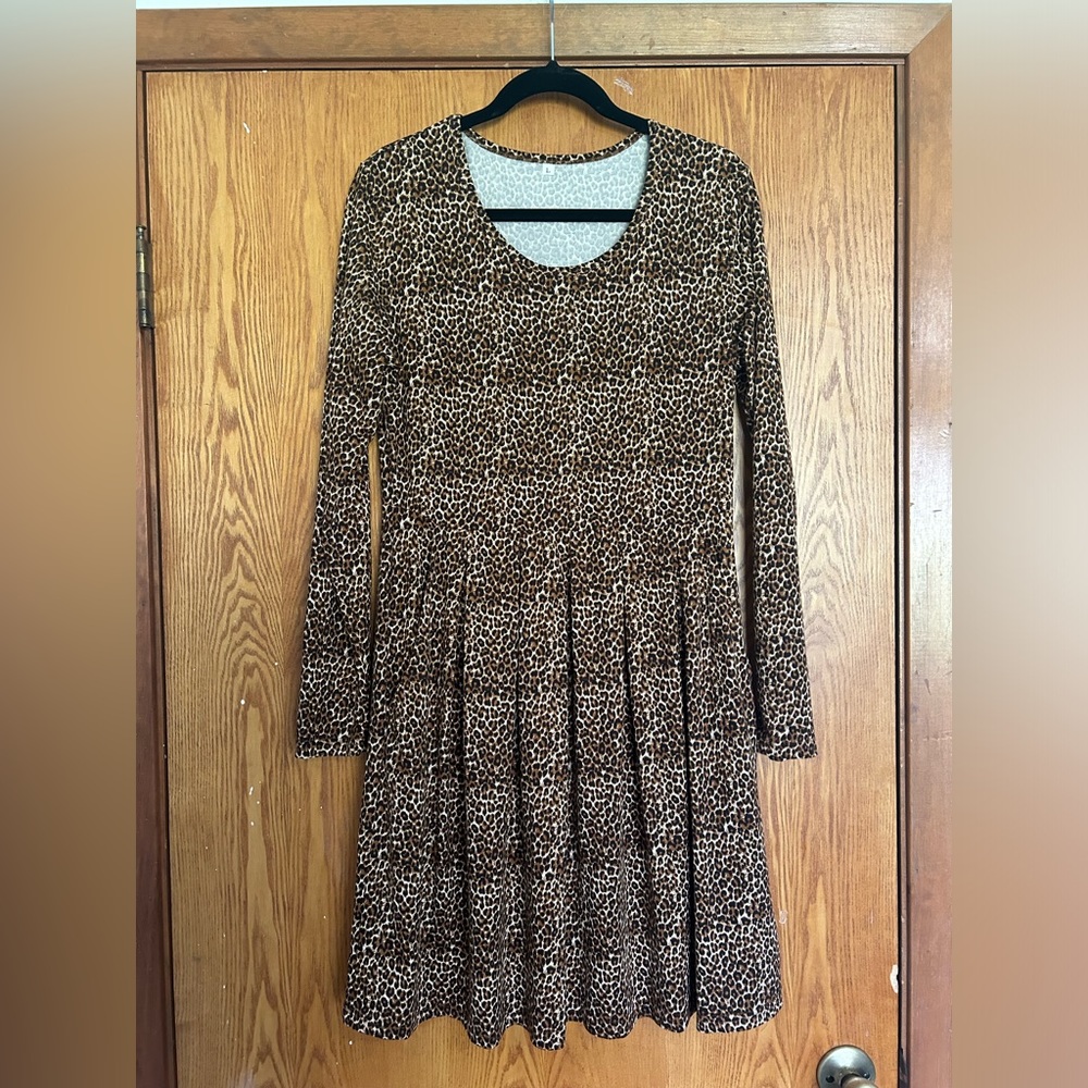 Size large cheetah print dress